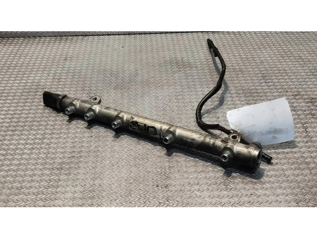 Vstřikovací lišta A6110700395, 0445214038 Mercedes-Benz Sprinter W901 W902 W903 W904 pro naftový motor 2.2