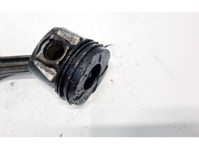  Поршень с шатуном    Audi A6 S6 C5 4B  