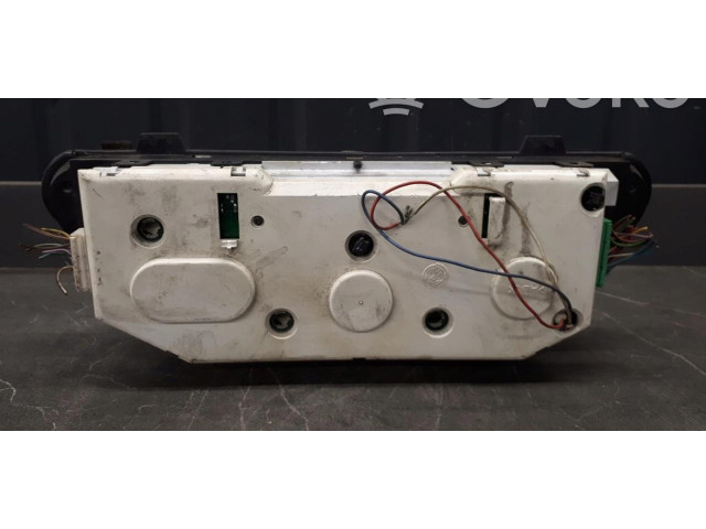 Pojistková skříňka Спидометр (приборный щиток) 602584003 Alfa Romeo 145 - 146 1997