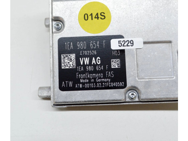 Vaizdo kamera priekiniame bamperyje