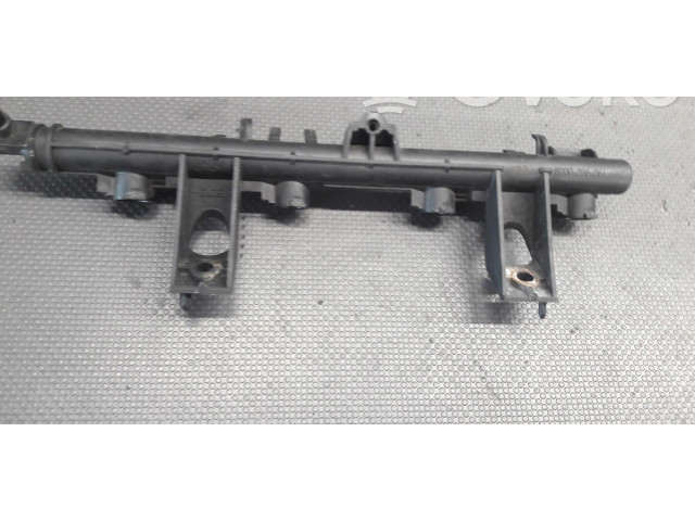 Топливная рампа 8200286064   Renault Clio IV  