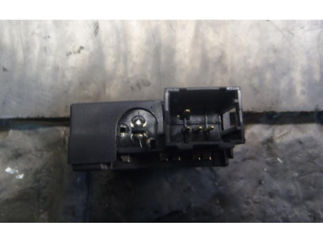 Блок управления    Renault Clio III