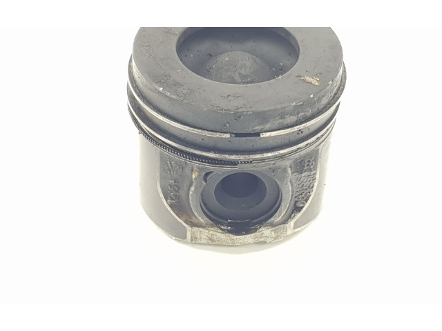  Поршень с шатуном  PISTON204DTD, 204DTD  Jaguar XE  