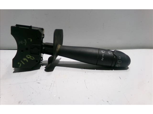 Ручка стеклоочистителей 143482 Renault Clio I