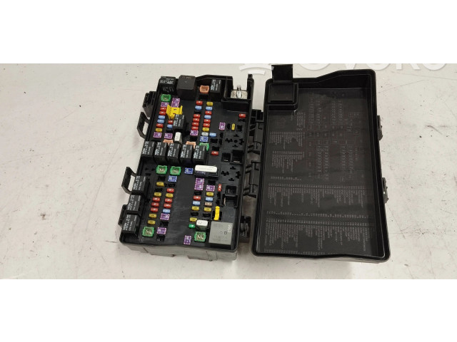 Блок предохранителей P68251627ab, 68251627ab Jeep Grand Cherokee