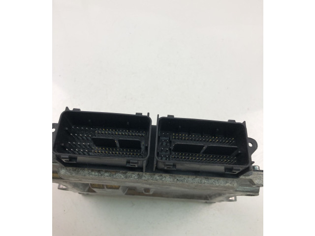 Блок управления двигателя 32242005, UK693 Volvo XC40