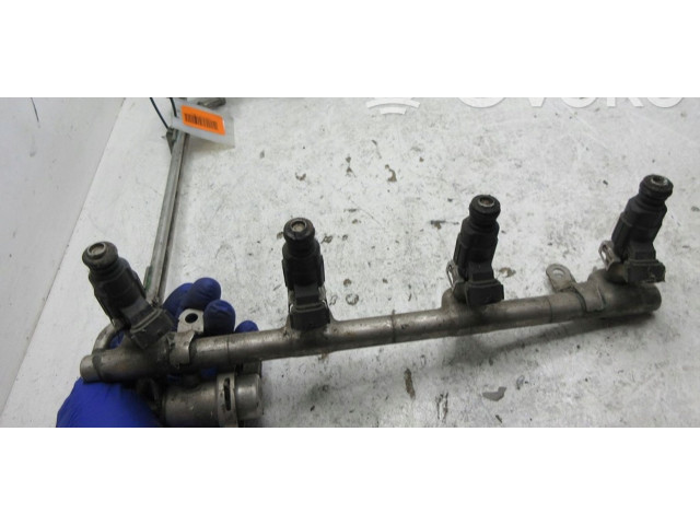 Vstřikovací lišta 077133681AA Audi A8 S8 D3 4E