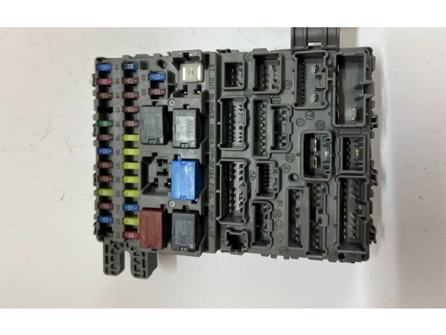 Блок предохранителей SDG010 Honda FR-V