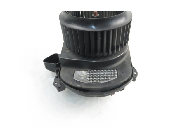 Вентилятор печки    2469064100, 2469064200   Mercedes-Benz CLA C117 X117 W117
