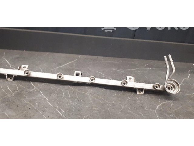 Vstřikovací lišta BMW 5 E39