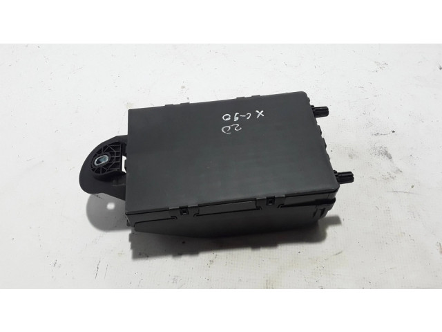 Pojistková skříňka 32209198 Volvo XC90 2020