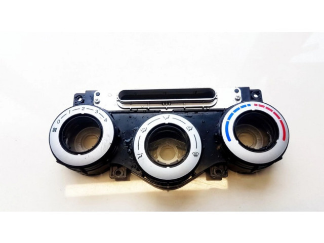 Другая деталь салона