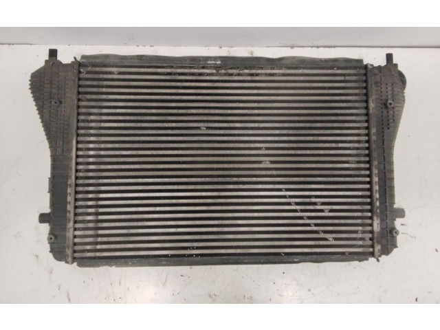 Интеркулер  1K0145803A   Audi A3 S3 A3 Sportback 8P 