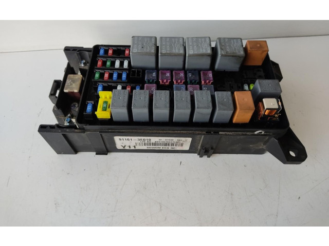 Блок предохранителей 911613E010 KIA Sorento