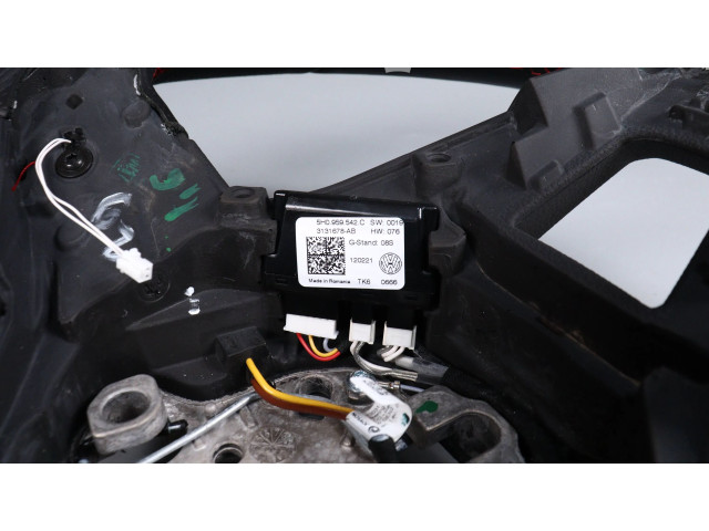 Руль Volkswagen Golf VIII 2019 - года 5H0959542C