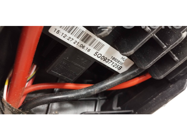 Блок предохранителей 5q0937125b Skoda Octavia Mk3 (5E)