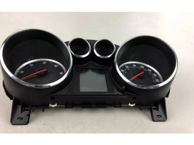 Панель приборов 13338432 Vauxhall Astra H