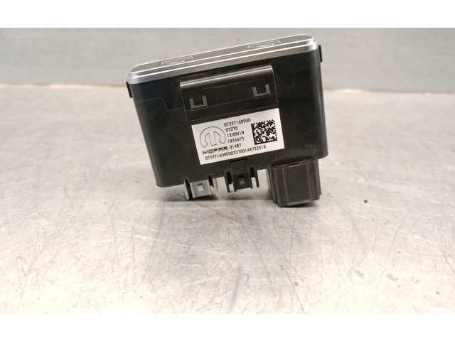 Блок управления 7357160900, MOPAR Fiat 500L