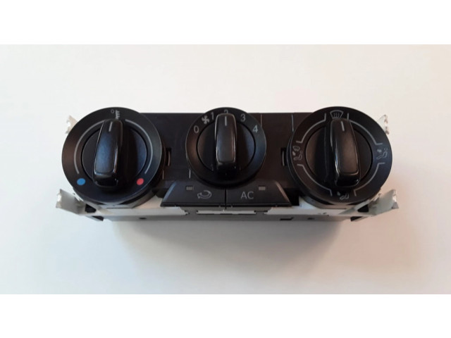 Блок управления климат-контролем 8X0820045   Audi A1