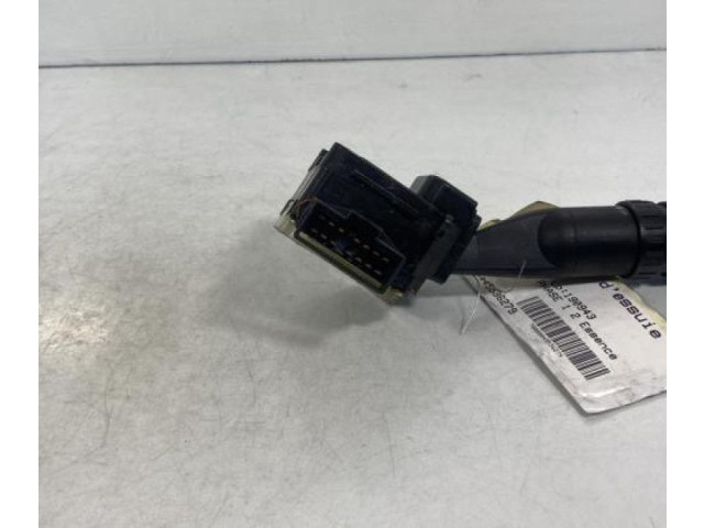 Ручка стеклоочистителей    Hyundai Coupe