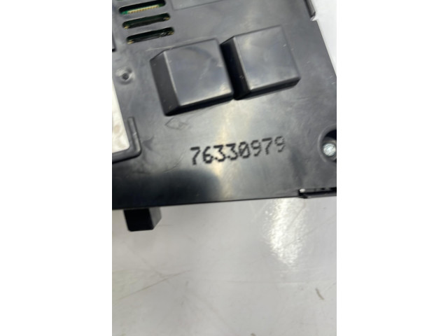 Радио/ проигрыватель CD/DVD / навигация