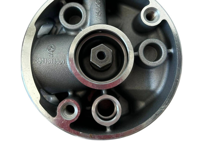 Čerpadlo oleje A6511801400 Mercedes-Benz E A207