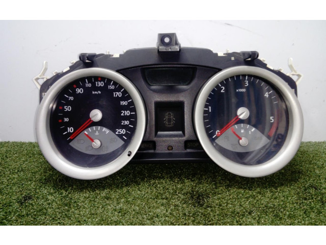 Přístrojová deska Renault Megane II 2004 8200399695