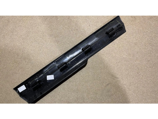 Другая деталь салона