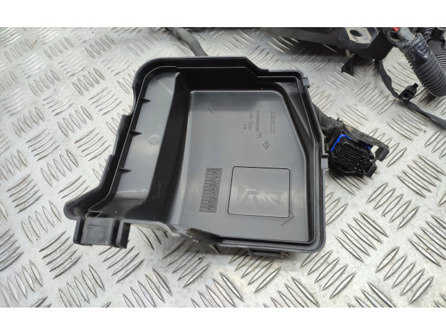 Блок предохранителей    Renault Express    