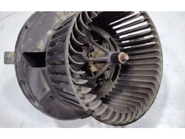 Вентилятор печки 1K181915 Volkswagen Caddy