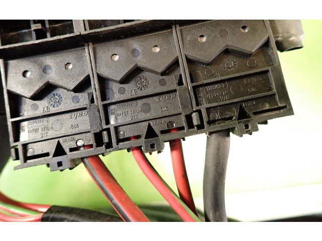 Блок предохранителей 1599392-3 Skoda Fabia Mk1 (6Y)