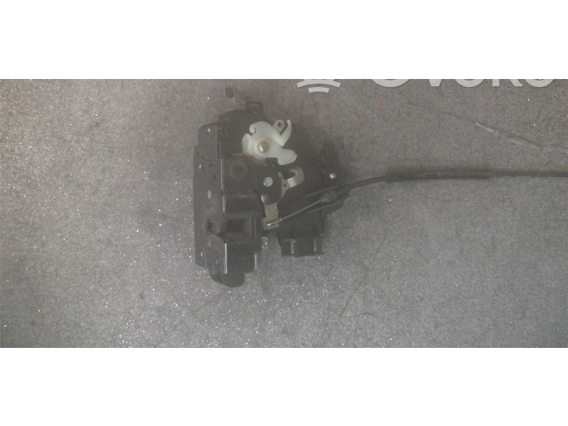 Замок багажника     Skoda Fabia Mk1 (6Y) 1999 - 2007 года