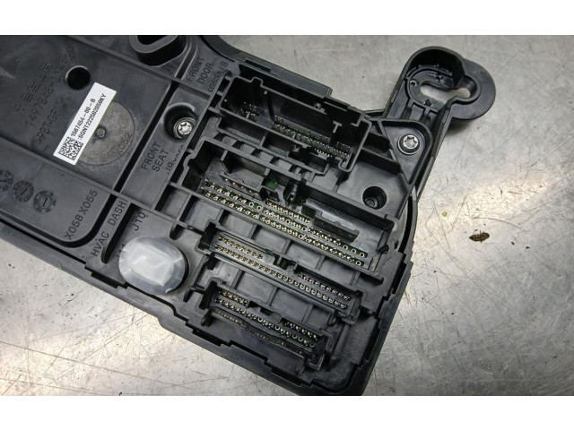 Блок комфорта 156745400B, 149784800E2 Tesla Model 3