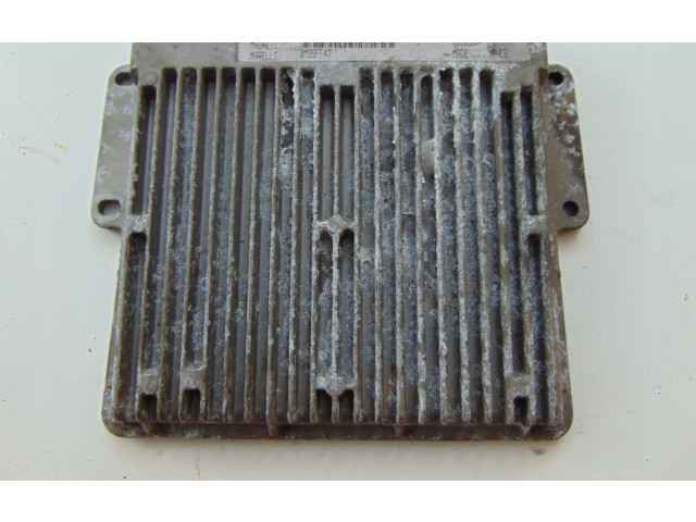 Блок управления двигателя 7700107197 Renault Twingo I