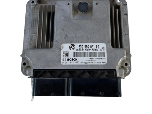 Řídící jednotka 03G906021PD, 03G906021PD Volkswagen Caddy 2009