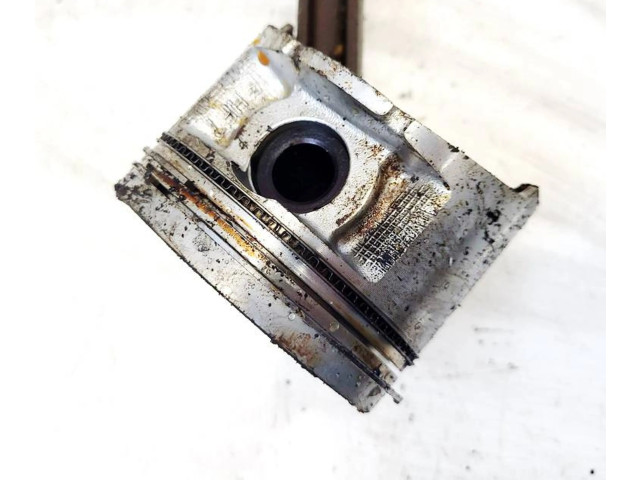 Поршень с шатуном Rover 620