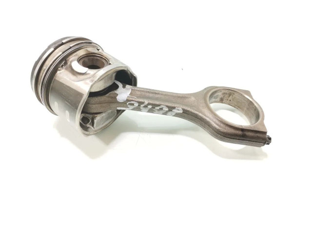 Поршень с шатуном 9HX(DV6ATED4) Citroen C4 I