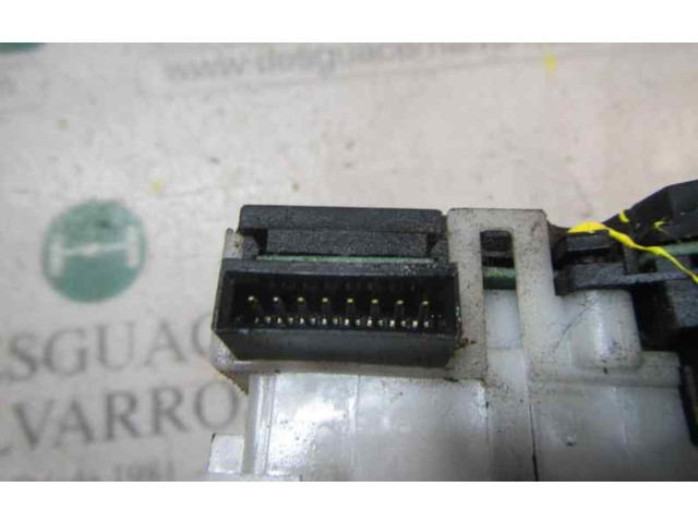 Ручка стеклоочистителей Nissan Pathfinder R51