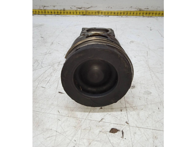 Píst Renault Megane III K9K836