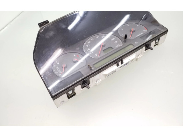 Панель приборов 9168386, 9168144   Volvo S70  V70  V70 XC       