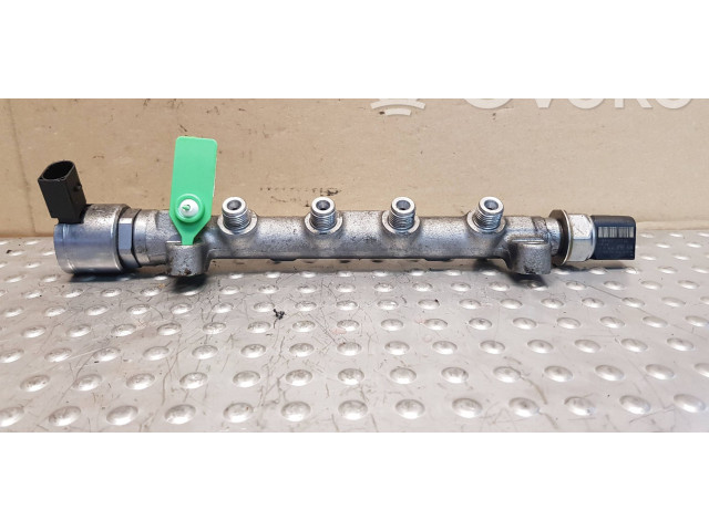 Топливная рампа 04L089G, 04L130764C Audi Q3 8U