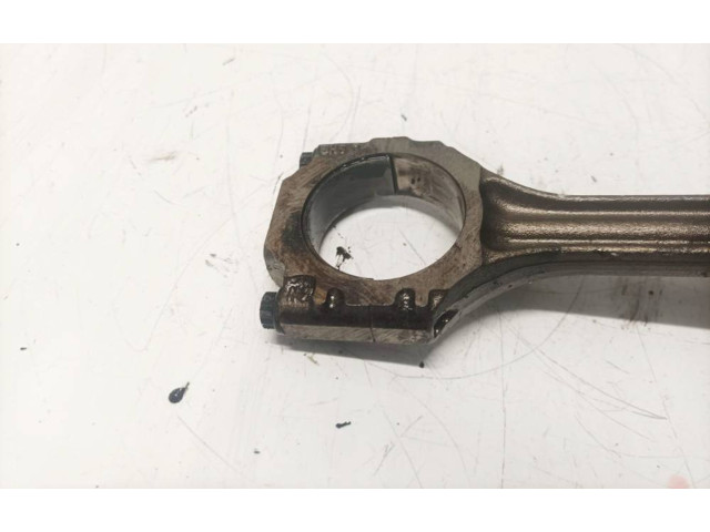 Поршень с шатуном Volvo S80