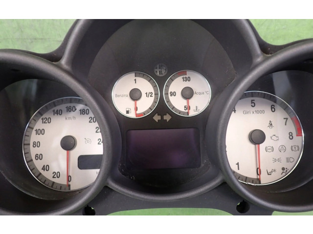 Панель приборов    Alfa Romeo GT       