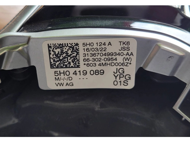 Руль Volkswagen Golf VIII 2019 - года 5H0419089J, 5H0124A