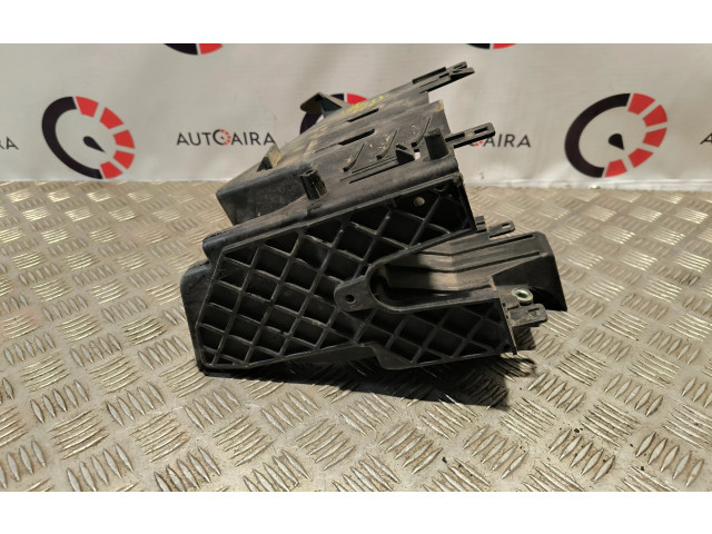 Блок предохранителей 68251775AA Jeep Grand Cherokee