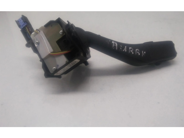 Ручка стеклоочистителей    Volkswagen Touran I