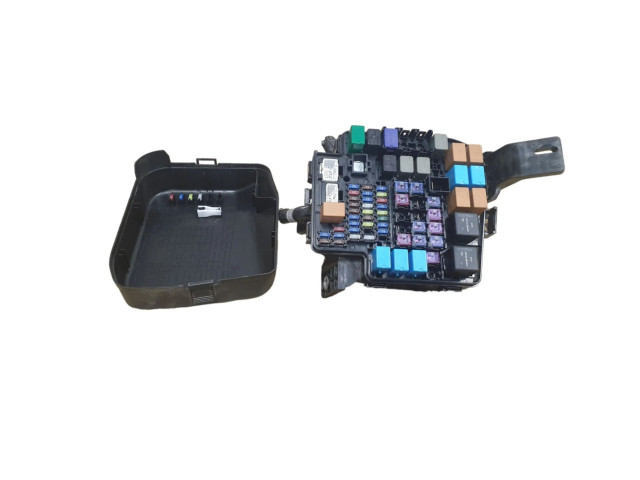 Pojistková skříňka D09W66765 Mazda CX-3 2015