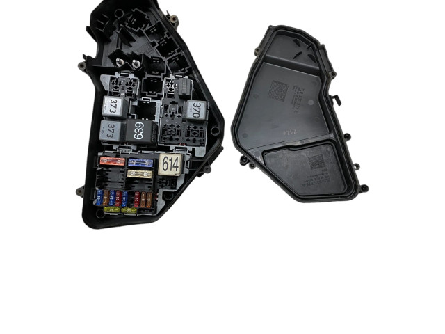 Pojistková skříňka 7L0937615B Audi Q7 4L 2007