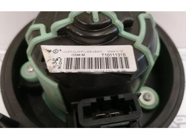 Pojistková skříňka Вентилятор печки T1011131B Peugeot 308 SW 2012