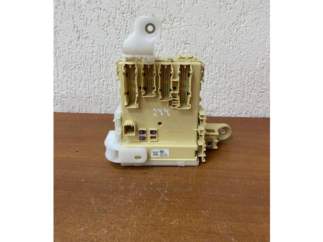 Блок предохранителей 6358-6795 Lexus NX